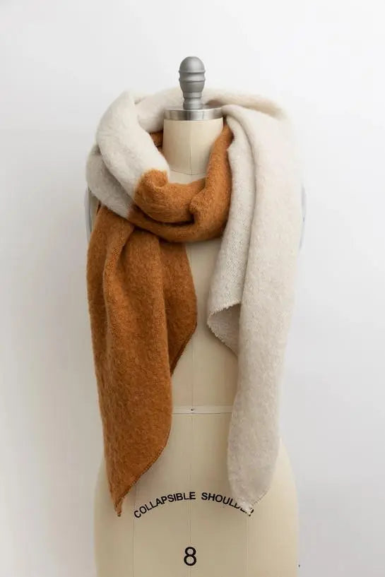 Cozy Colorblock Scarf – Double-Tone Comfort