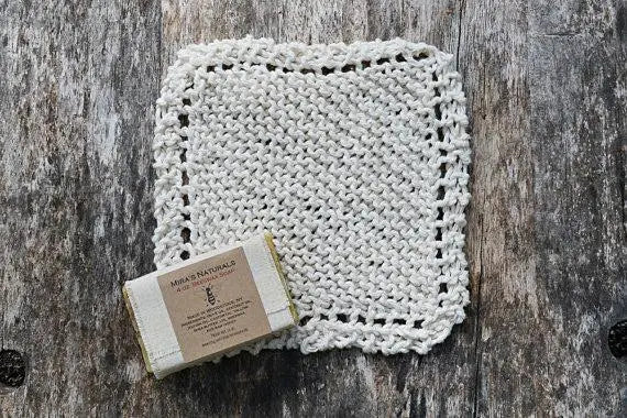 4 oz. Beeswax and Raw Honey Soap