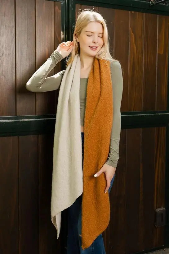 Cozy Colorblock Scarf – Double-Tone Comfort