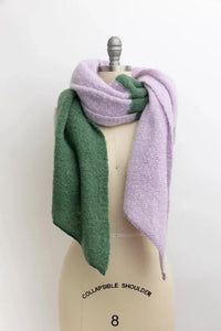 Cozy Colorblock Scarf – Double-Tone Comfort