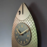 Wanda Pendulum Clock (Iridescent Green)